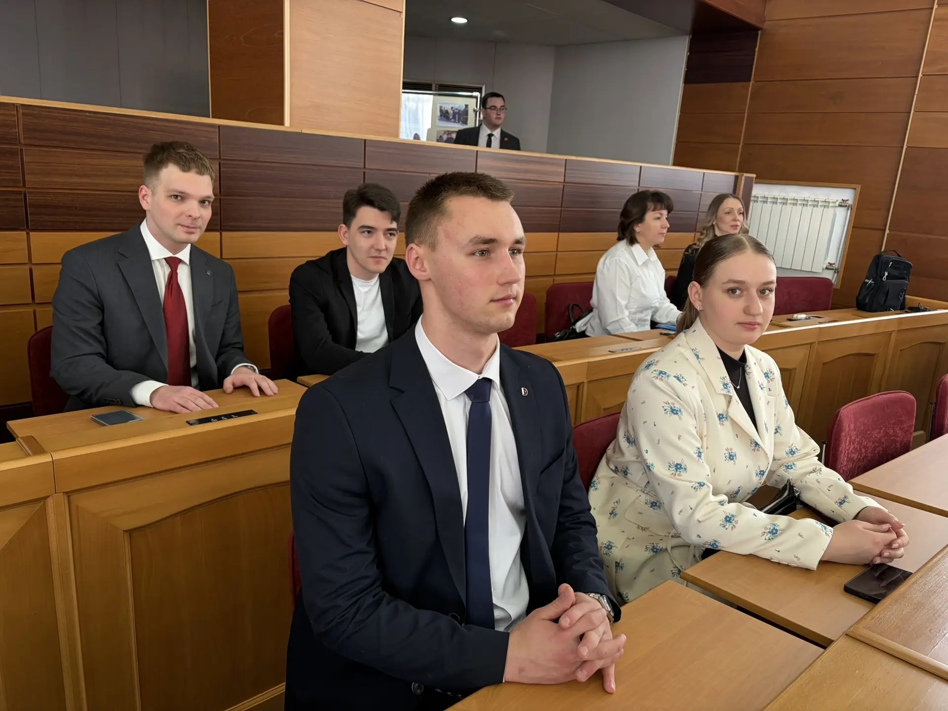 Участники стажировки «Кадры решают» познакомились с работой амурских депутатов